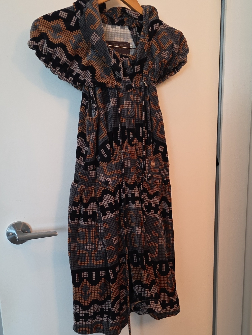 Zinco Geometric Midi Dress in Black, Brown & Gray